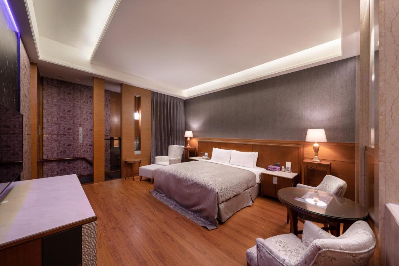 Purple Garden Motel Kaohsiung Exterior foto